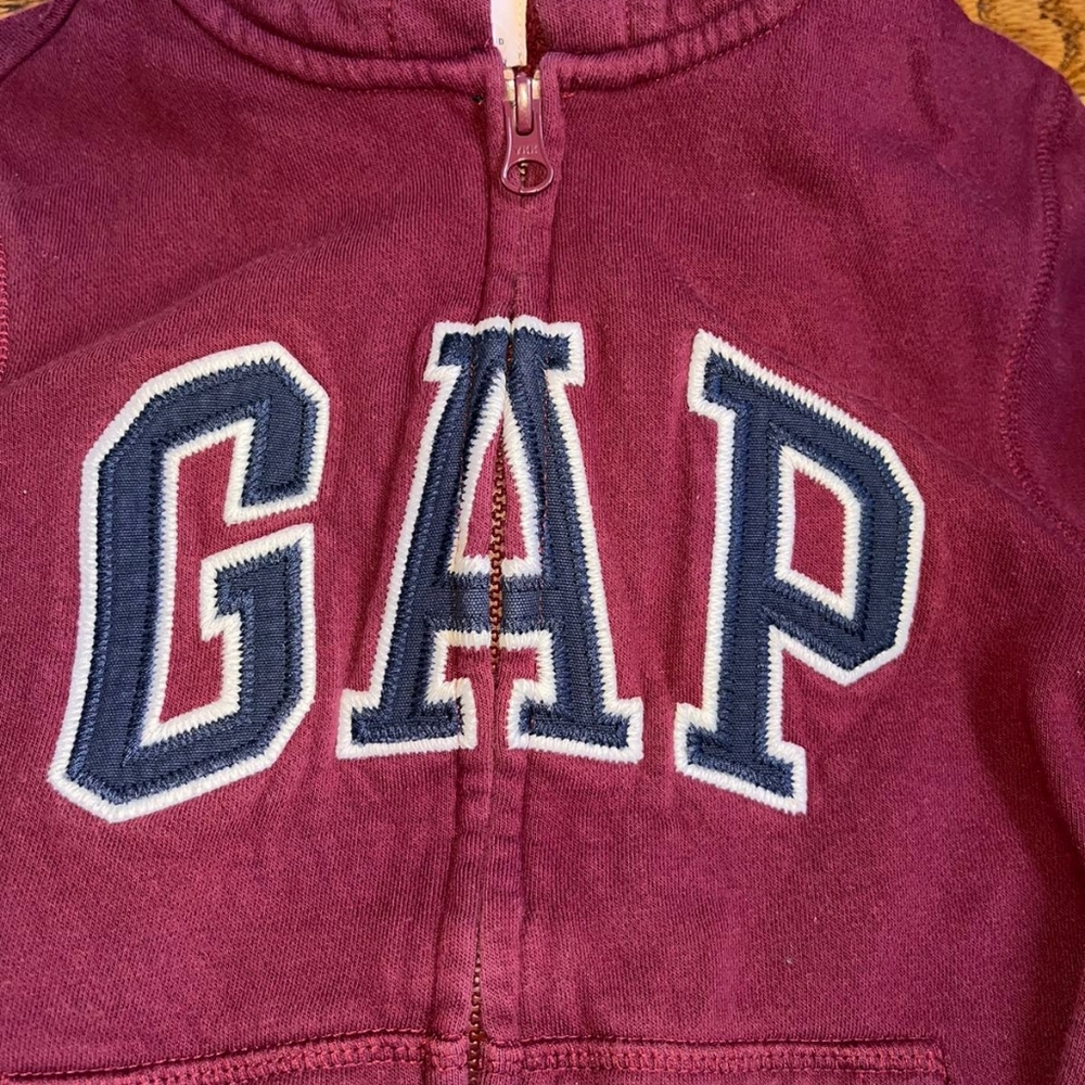 Euc Boys GAP fleece zip up hoodie sz S